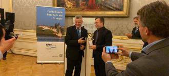 icpdr_-_moldova_handover.jpeg?itok=Cp2BQ3qX