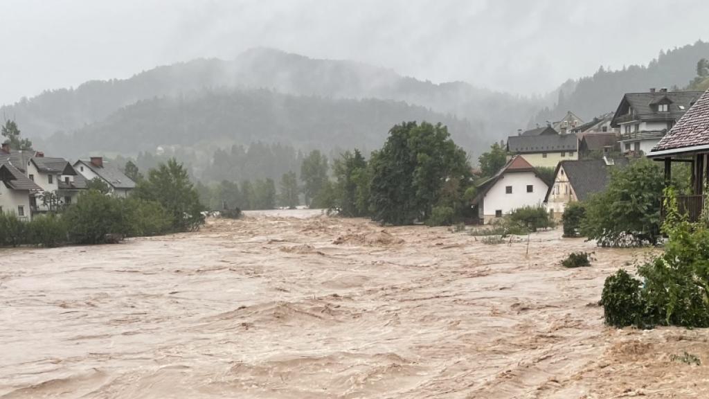 © Ministry of Natural Resources and Spatial Planning | GOV.SI Areal picture of a flooded area in Slovenia