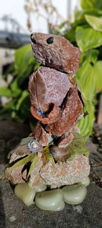 Otter made out of rocks